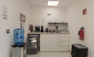 SE RENTA OFICINA AMUEBLADA EN PLANTA ALTA