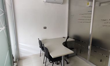 SE RENTA OFICINA AMUEBLADA EN PLANTA ALTA
