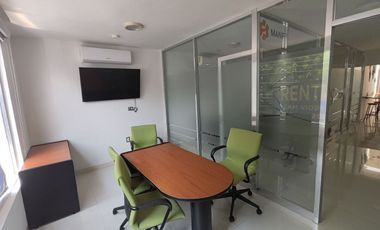 SE RENTA OFICINA AMUEBLADA EN PLANTA ALTA