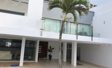 Casa Residencial en Venta, Col. Centro