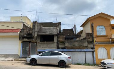 Terreno en  Venta con construcción en obra negra Col. Palma Sola, Coatzacoalcos, Ver.