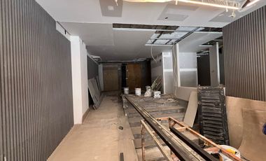 Renta de Amplio Local Comercial de 372.66 m² en PB con Terraza en la Roma Norte