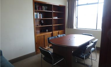 ¡Venta de oficina, cercado de Lima, a pasos del Palacio de Justicia!