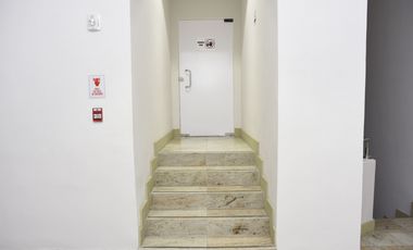 LOCAL COMERCIAL (106 M2) / PLAZA PENTA - RM