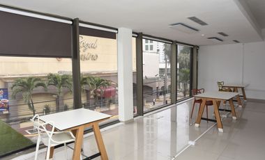 LOCAL COMERCIAL (106 M2) / PLAZA PENTA - RM