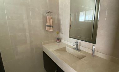 Casa Amueblada en Renta, Fracc. La Jolla. Coatzacoalcos