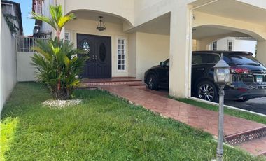 VENTA O ALQUILER CON OPCION A COMPRA  DE CASA EN LOS ANGELES  350M2 JP