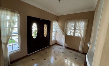 VENTA O ALQUILER CON OPCION A COMPRA  DE CASA EN LOS ANGELES  350M2 JP