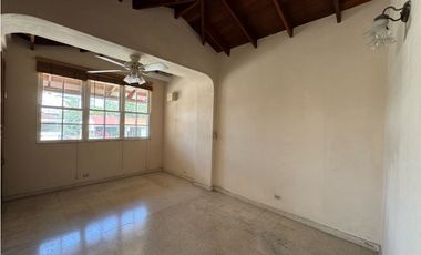 VENTA O ALQUILER CON OPCION A COMPRA  DE CASA EN LOS ANGELES  350M2 JP