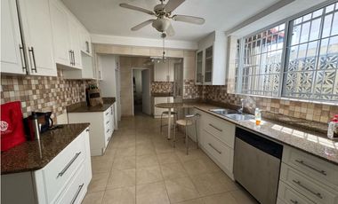 VENTA O ALQUILER CON OPCION A COMPRA  DE CASA EN LOS ANGELES  350M2 JP