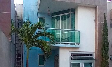 Casa en renta en calle Coral, Fracc. Punta del Mar, en Coatzacoalcos, Veracruz.