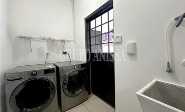 Se Vende hermosa Casa en Hacienda Pacífica con Casita de Huéspedes