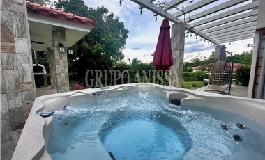 Se Vende hermosa Casa en Hacienda Pacífica con Casita de Huéspedes