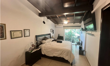 Se alquila casa en llanos de curundú