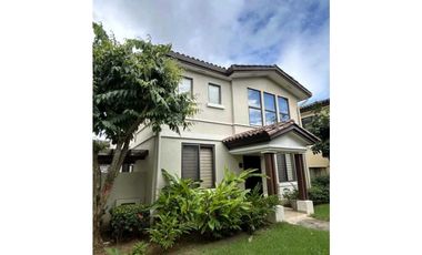 VENDO CASA EN RIVER VALLEY PANAM PACFICO