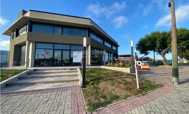 VENTA EN BLOCK DE EXCELENTES LOCALES SOBRE BOULEVARD