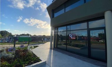 VENTA EN BLOCK DE EXCELENTES LOCALES SOBRE BOULEVARD