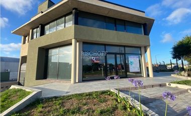 VENTA EN BLOCK DE EXCELENTES LOCALES SOBRE BOULEVARD