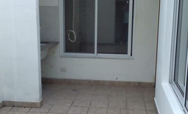 EXCELENTE DEPTO. EN PLANTA ALTA DE DOS AMB. CON PATIO Y LAVADERO