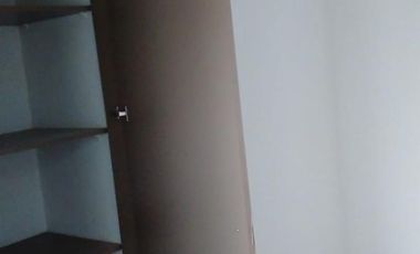 EXCELENTE DEPTO. EN PLANTA ALTA DE DOS AMB. CON PATIO Y LAVADERO