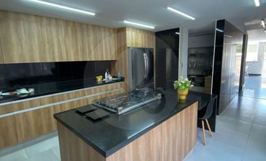 Casa en venta en Lomas de Tecamachalco