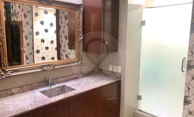 Casa en venta en Lomas de Tecamachalco