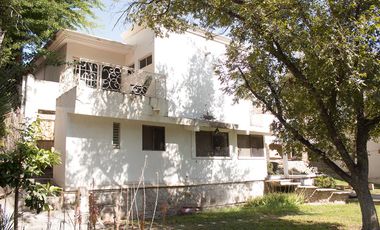 CASA EN VENTA EN LAS ROSAS