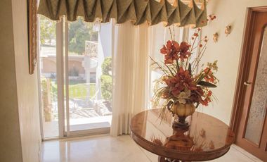 CASA EN VENTA EN LAS ROSAS