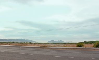 TERRENO EN VENTA FRENTE A CARRETERA TORREON-SAN PEDRO. USO MIXTO