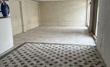 Bodega sobre Av. 5 de Feb