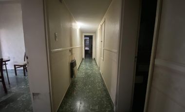 VENTA CHALET DE 4 DORMITORIOS CON 1.000M2 A RECICLAR