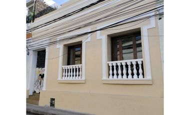 SE ARRIENDA HOTEL DE 12 ALCOBAS EN CENTRO HISTÓRICO, SANTA MARTA