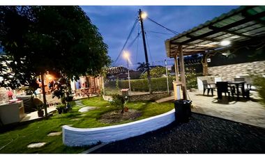 Casa campestre con piscina en venta - Santa Elena El Cerrito Valle