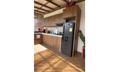 Casa campestre con piscina en venta - Santa Elena El Cerrito Valle