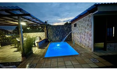 Casa campestre con piscina en venta - Santa Elena El Cerrito Valle