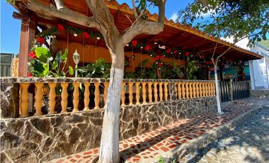 SE VENDE AMPLIA CASA FAMILIAR EN TAGANGA, SANTA MARTA