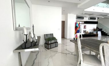 Renta de Exclusivo Penthouse Amueblado