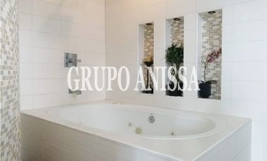 Se Vende Apartamento en Marbella.
