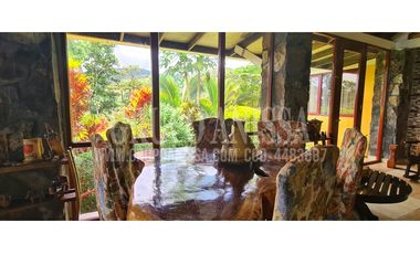 Se Vende Hermosa Casa en Altos del Maria COD. 448----