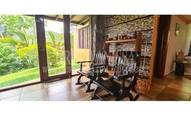 Se Vende Hermosa Casa en Altos del Maria COD. 448----