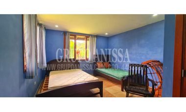 Se Vende Hermosa Casa en Altos del Maria COD. 448----