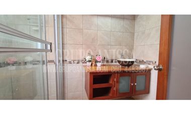 Se Vende Hermosa Casa en Altos del Maria COD. 448----