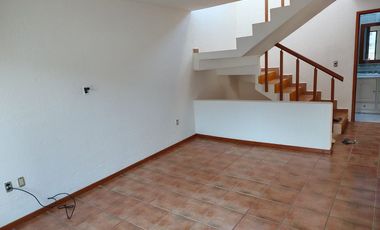 Casa en renta en Miguel Hidalgo Resid. Alamillos atras de Nissan Mega de A.López Mateos