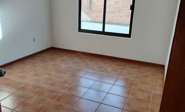 Casa en renta en Miguel Hidalgo Resid. Alamillos atras de Nissan Mega de A.López Mateos