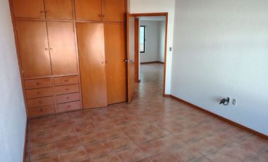 Casa en renta en Miguel Hidalgo Resid. Alamillos atras de Nissan Mega de A.López Mateos