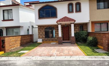 Casa en renta en Miguel Hidalgo Resid. Alamillos atras de Nissan Mega de A.López Mateos