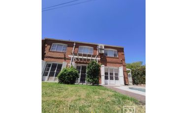VENTA CHALET 4 AMBIENTES