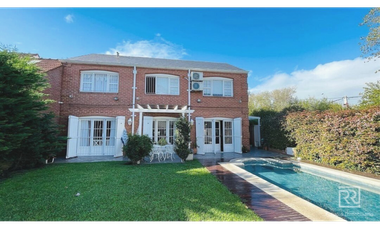 VENTA CHALET 4 AMBIENTES