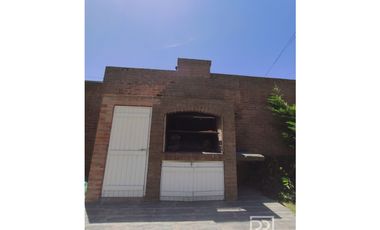 VENTA CHALET 4 AMBIENTES