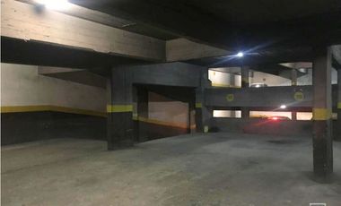 VENTA COCHERA CUBIERTA CENTRO